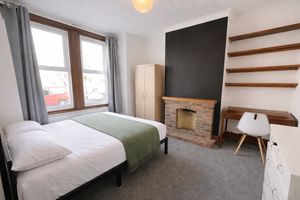 Photo 16- click for photo gallery